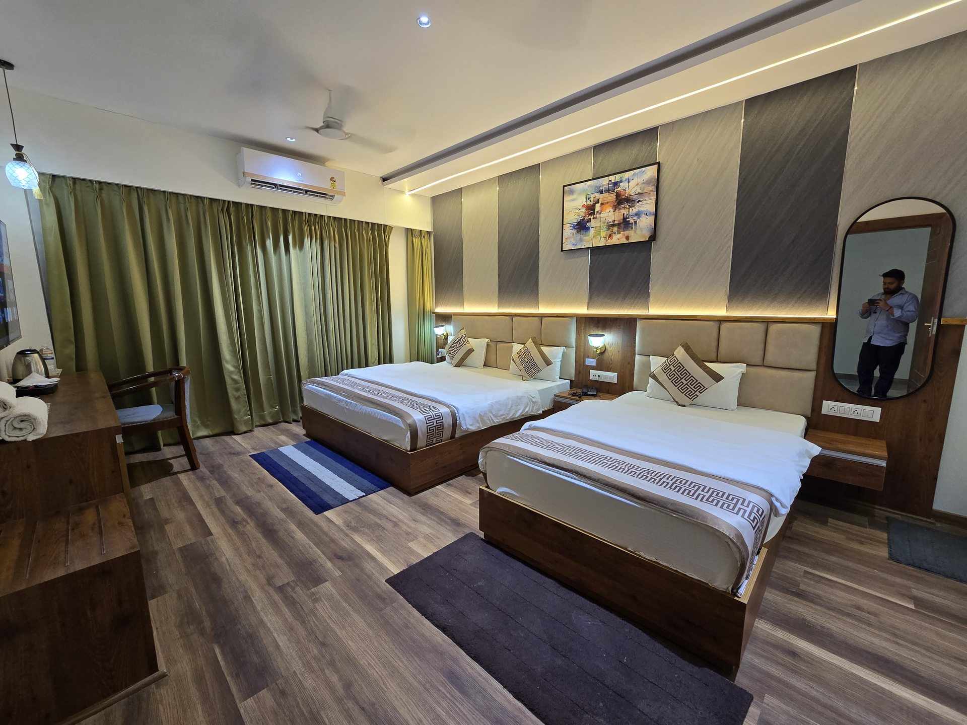 Executive Triple Bed Room at Hotel Fortune, Ayodhya — view 1